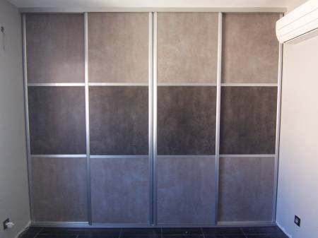 Façade et aménagements de placard sur mesure