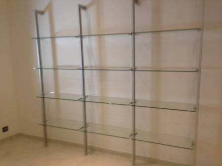 Bibliothèque avec étagères en verre à Aix en Provence PRODUIT INDISPONIBLE
