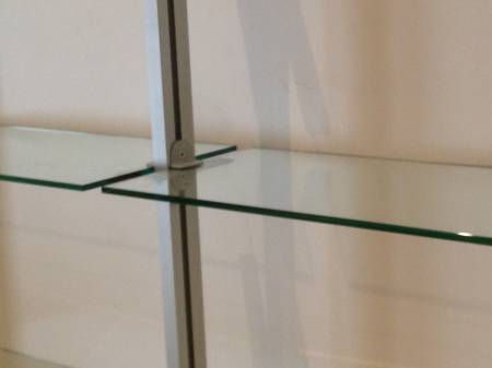 Bibliothèque avec étagères en verre à Aix en Provence PRODUIT INDISPONIBLE