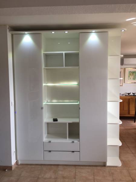 Bibliothèque avec leds à Bandol