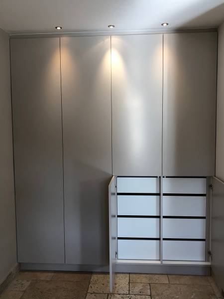 Installation et conception de placards en laqué mat à Rognac