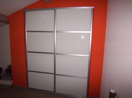 Porte Coulissante  en verre laqué contemporaine pour placard