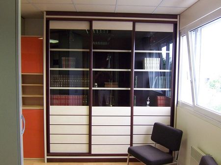 Porte Coulissante  en verre laqué contemporaine pour placard