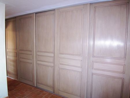 Porte Coulissante  en verre laqué contemporaine pour placard