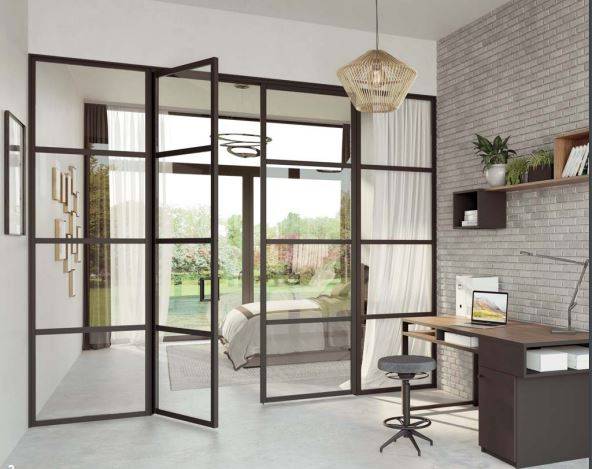 Création d'une verrière sur mesure en aluminium et verre à Carry Le Rouet sur La Côte Bleue pour une maison moderne